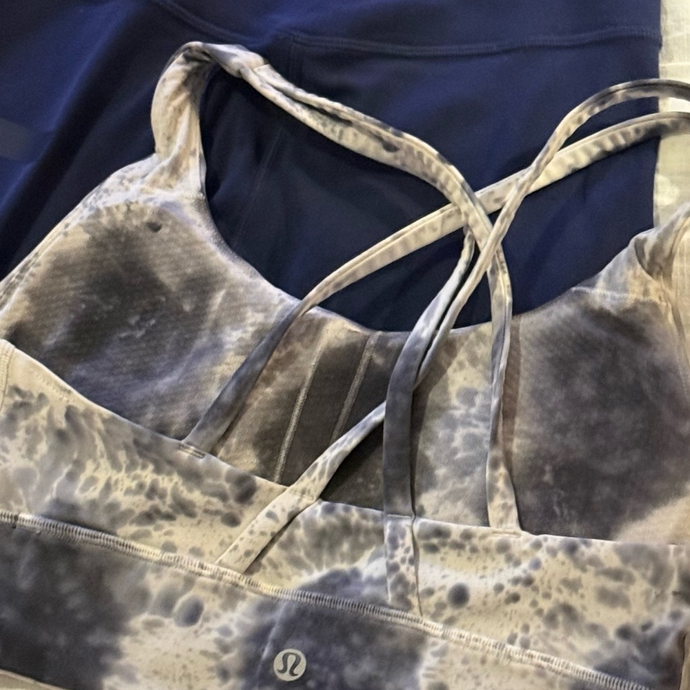 Lululemon Athletica Gray Tie-Dye Bra and Navy Leggings - Picture 3 of 5